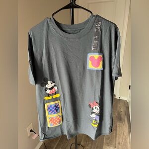 Freeze Gray Disney-Themed Short Sleeve Tee